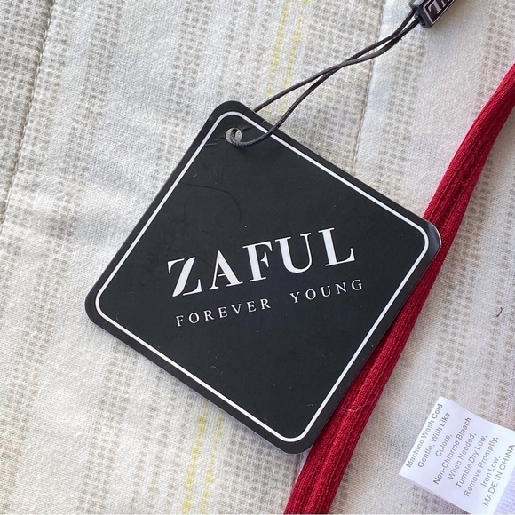 6 for$20♥️BNWT Zaful maroon swim top - Picture 3 of 4